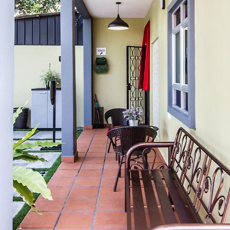 Explore 5Br Gardenhouse Retreats Butterworth Εξωτερικό φωτογραφία