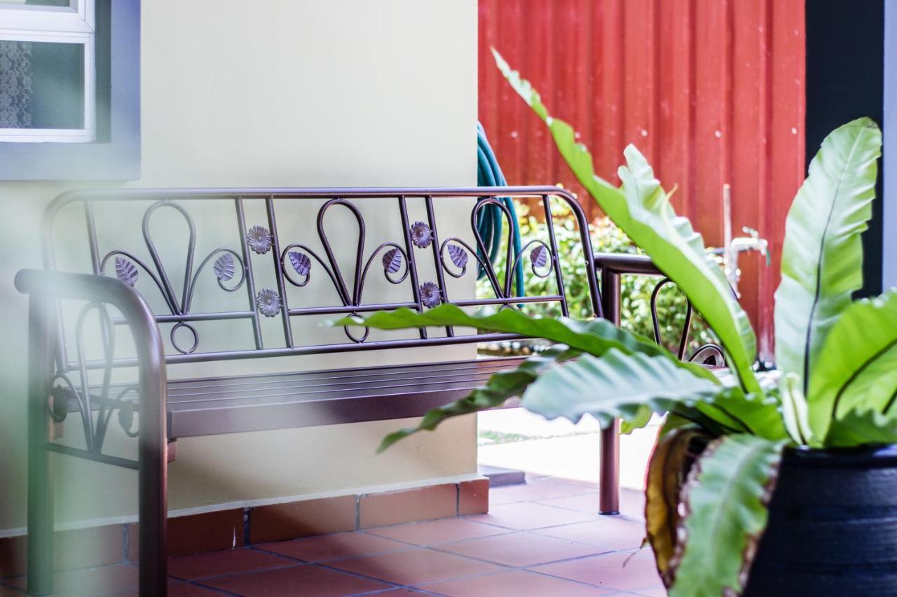 Explore 5Br Gardenhouse Retreats Butterworth Εξωτερικό φωτογραφία